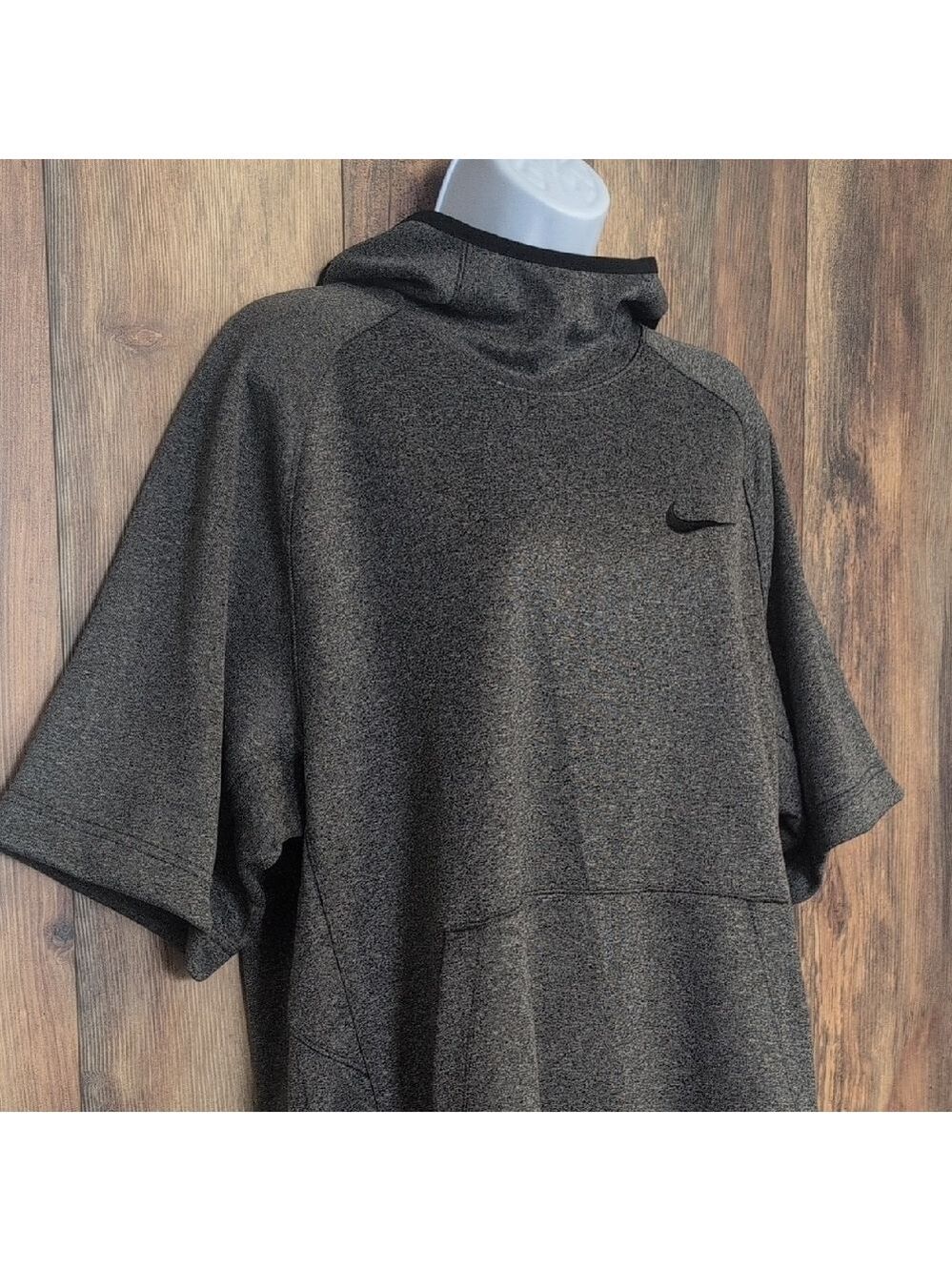 Nike Men's Charcoal Short Sleeve Dri Fit Hoodie L                           V124